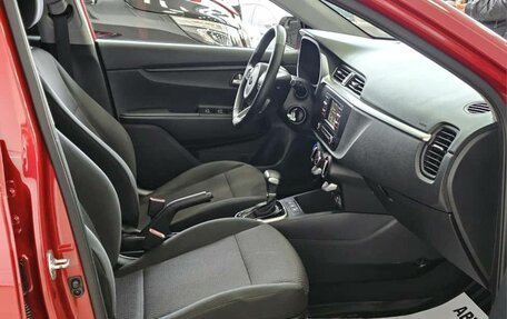 KIA Rio IV, 2021 год, 1 895 000 рублей, 18 фотография