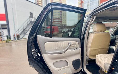 Toyota Sequoia II рестайлинг, 2002 год, 1 395 000 рублей, 20 фотография