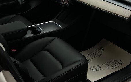 Tesla Model 3 I, 2021 год, 3 350 000 рублей, 23 фотография