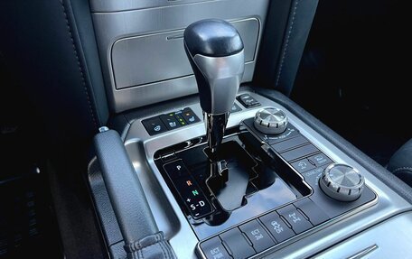 Toyota Land Cruiser 200, 2020 год, 8 200 000 рублей, 21 фотография