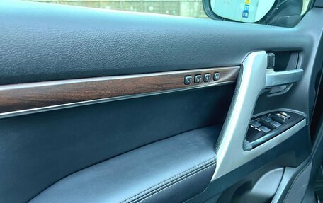 Toyota Land Cruiser 200, 2020 год, 8 200 000 рублей, 20 фотография