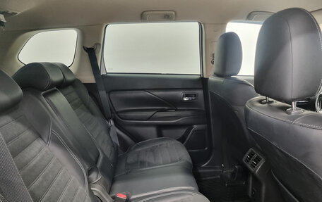 Mitsubishi Outlander III рестайлинг 3, 2022 год, 2 145 000 рублей, 12 фотография