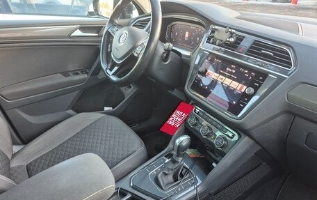 Volkswagen Tiguan II, 2019 год, 1 850 000 рублей, 1 фотография