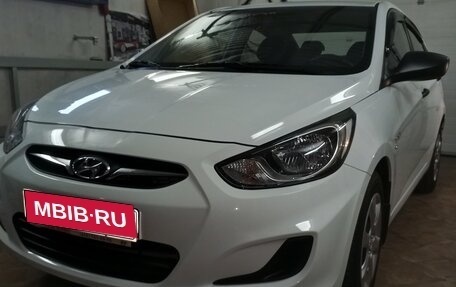 Hyundai Solaris II рестайлинг, 2012 год, 1 419 000 рублей, 1 фотография