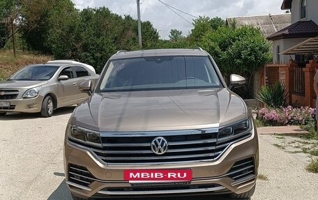Volkswagen Touareg III, 2018 год, 4 800 000 рублей, 10 фотография