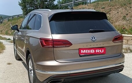 Volkswagen Touareg III, 2018 год, 4 800 000 рублей, 13 фотография
