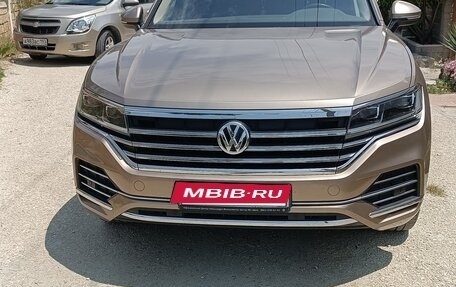 Volkswagen Touareg III, 2018 год, 4 800 000 рублей, 15 фотография