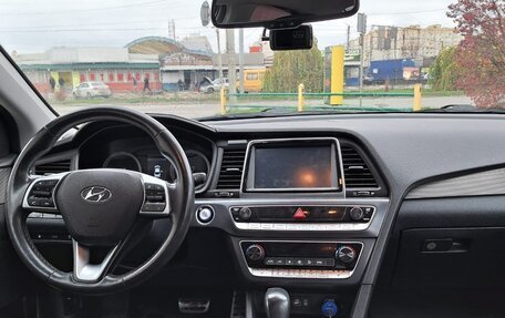 Hyundai Sonata VII, 2018 год, 1 670 000 рублей, 16 фотография