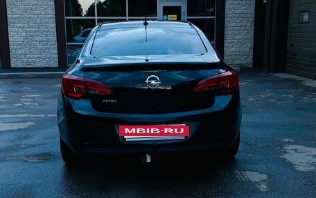 Opel Astra J, 2013 год, 750 000 рублей, 4 фотография