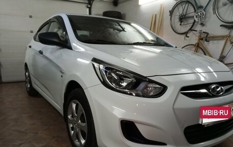 Hyundai Solaris II рестайлинг, 2012 год, 1 419 000 рублей, 2 фотография