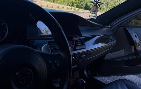 BMW 5 серия, 2005 год, 1 470 000 рублей, 26 фотография