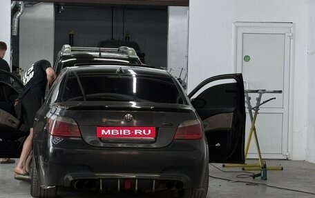 BMW 5 серия, 2005 год, 1 470 000 рублей, 23 фотография