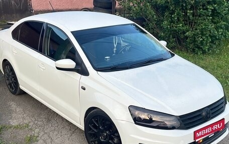 Volkswagen Polo VI (EU Market), 2016 год, 900 000 рублей, 2 фотография