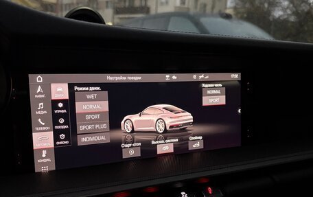 Porsche 911, 2021 год, 18 500 000 рублей, 16 фотография