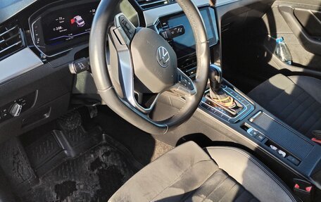 Volkswagen Passat B8 рестайлинг, 2021 год, 2 970 000 рублей, 23 фотография