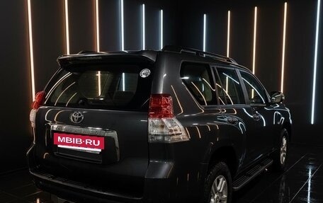 Toyota Land Cruiser Prado 150 рестайлинг 2, 2013 год, 2 850 000 рублей, 2 фотография