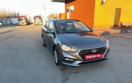 Hyundai Solaris II рестайлинг, 2017 год, 1 400 000 рублей, 1 фотография