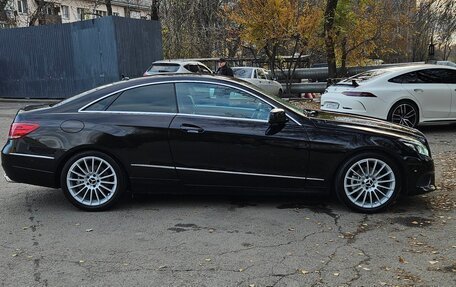 Mercedes-Benz E-Класс, 2013 год, 1 650 000 рублей, 8 фотография