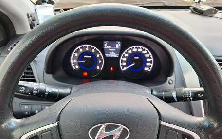 Hyundai Solaris II рестайлинг, 2012 год, 600 000 рублей, 12 фотография