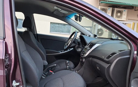 Hyundai Solaris II рестайлинг, 2012 год, 600 000 рублей, 9 фотография