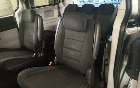 Dodge Caravan V, 2009 год, 950 000 рублей, 9 фотография