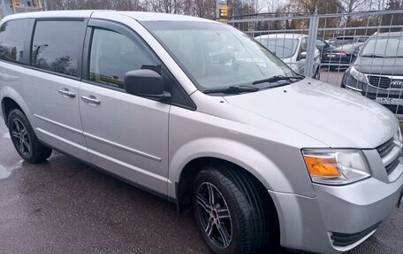 Dodge Caravan V, 2009 год, 950 000 рублей, 21 фотография