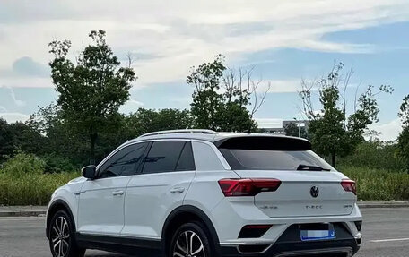 Volkswagen T-Roc I, 2021 год, 1 293 000 рублей, 2 фотография