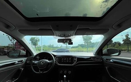 Volkswagen T-Roc I, 2021 год, 1 293 000 рублей, 11 фотография