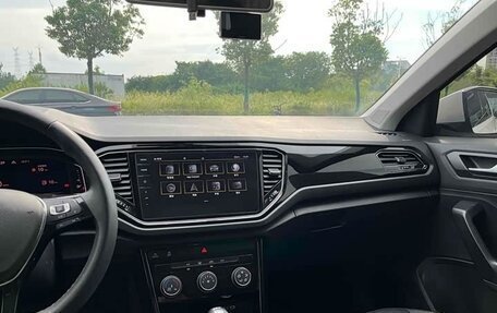 Volkswagen T-Roc I, 2021 год, 1 293 000 рублей, 13 фотография