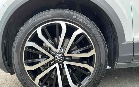 Volkswagen T-Roc I, 2021 год, 1 293 000 рублей, 24 фотография