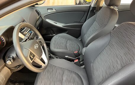 Hyundai Solaris II рестайлинг, 2016 год, 1 050 000 рублей, 11 фотография