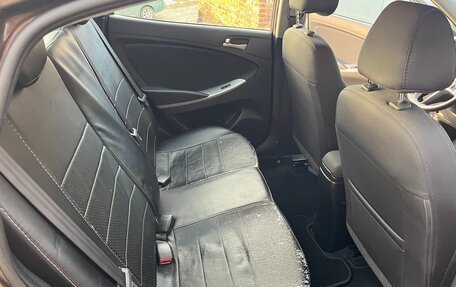 Hyundai Solaris II рестайлинг, 2016 год, 1 050 000 рублей, 13 фотография