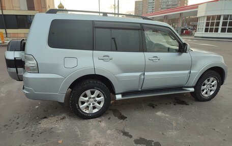 Mitsubishi Pajero IV, 2015 год, 2 150 000 рублей, 2 фотография