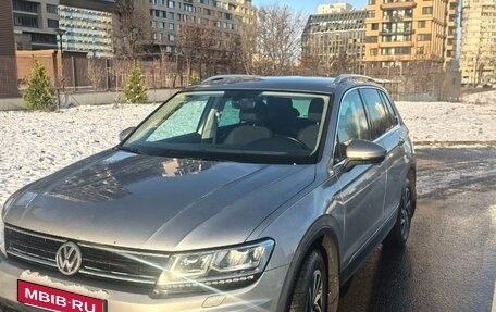 Volkswagen Tiguan II, 2018 год, 1 800 000 рублей, 1 фотография