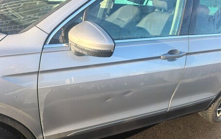 Volkswagen Tiguan II, 2018 год, 1 800 000 рублей, 4 фотография