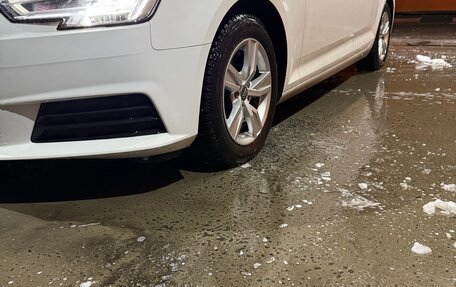 Audi A4, 2019 год, 2 500 000 рублей, 10 фотография