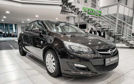 Opel Astra J, 2013 год, 599 000 рублей, 3 фотография