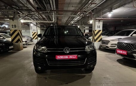 Volkswagen Touareg III, 2011 год, 1 990 000 рублей, 1 фотография