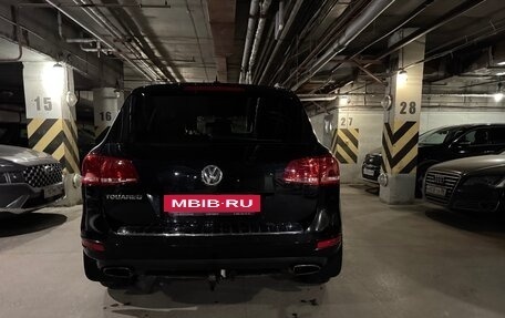 Volkswagen Touareg III, 2011 год, 1 990 000 рублей, 5 фотография