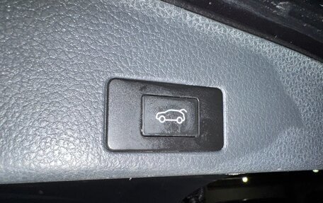 Volkswagen Touareg III, 2011 год, 1 990 000 рублей, 12 фотография