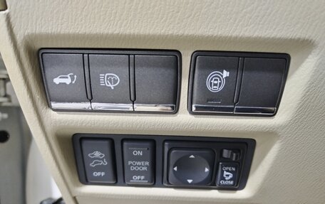 Nissan Patrol, 2010 год, 1 850 000 рублей, 18 фотография