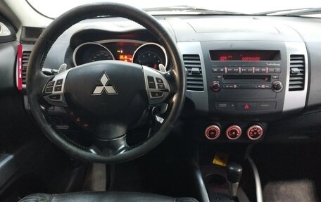 Mitsubishi Outlander III рестайлинг 3, 2008 год, 650 000 рублей, 9 фотография