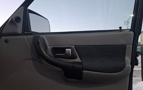 ЛуАЗ Patriot, 2010 год, 730 000 рублей, 14 фотография