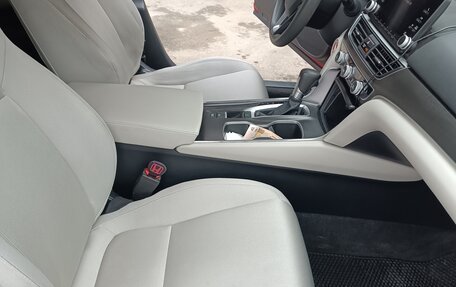 Honda Accord IX рестайлинг, 2018 год, 1 870 000 рублей, 6 фотография