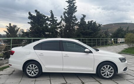 Volkswagen Jetta VI, 2011 год, 970 000 рублей, 3 фотография