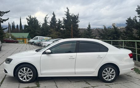 Volkswagen Jetta VI, 2011 год, 970 000 рублей, 5 фотография
