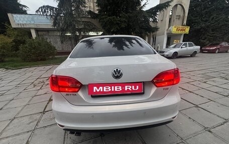 Volkswagen Jetta VI, 2011 год, 970 000 рублей, 7 фотография