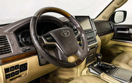 Toyota Land Cruiser 200, 2016 год, 4 997 000 рублей, 13 фотография