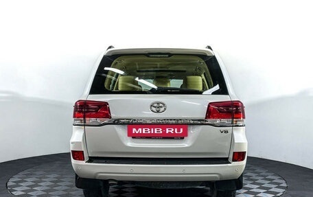 Toyota Land Cruiser 200, 2016 год, 4 997 000 рублей, 6 фотография