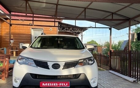 Toyota RAV4, 2015 год, 2 000 000 рублей, 1 фотография